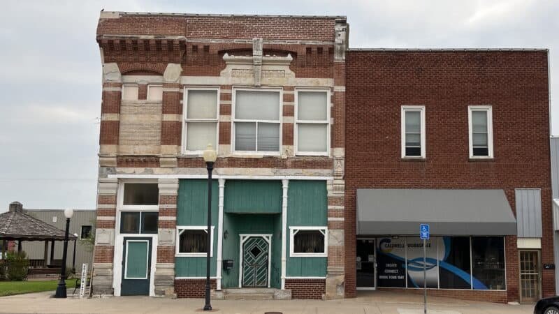 How one town stopped business owners and staff from parking in front of downtown businesses post thumbnail image